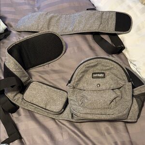 Tushbaby Gray Child Carrier Bag